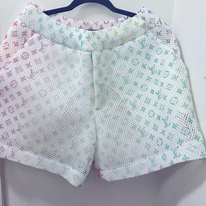 Louis Vuitton Summer Fashion shirts. Size 40 Unisex